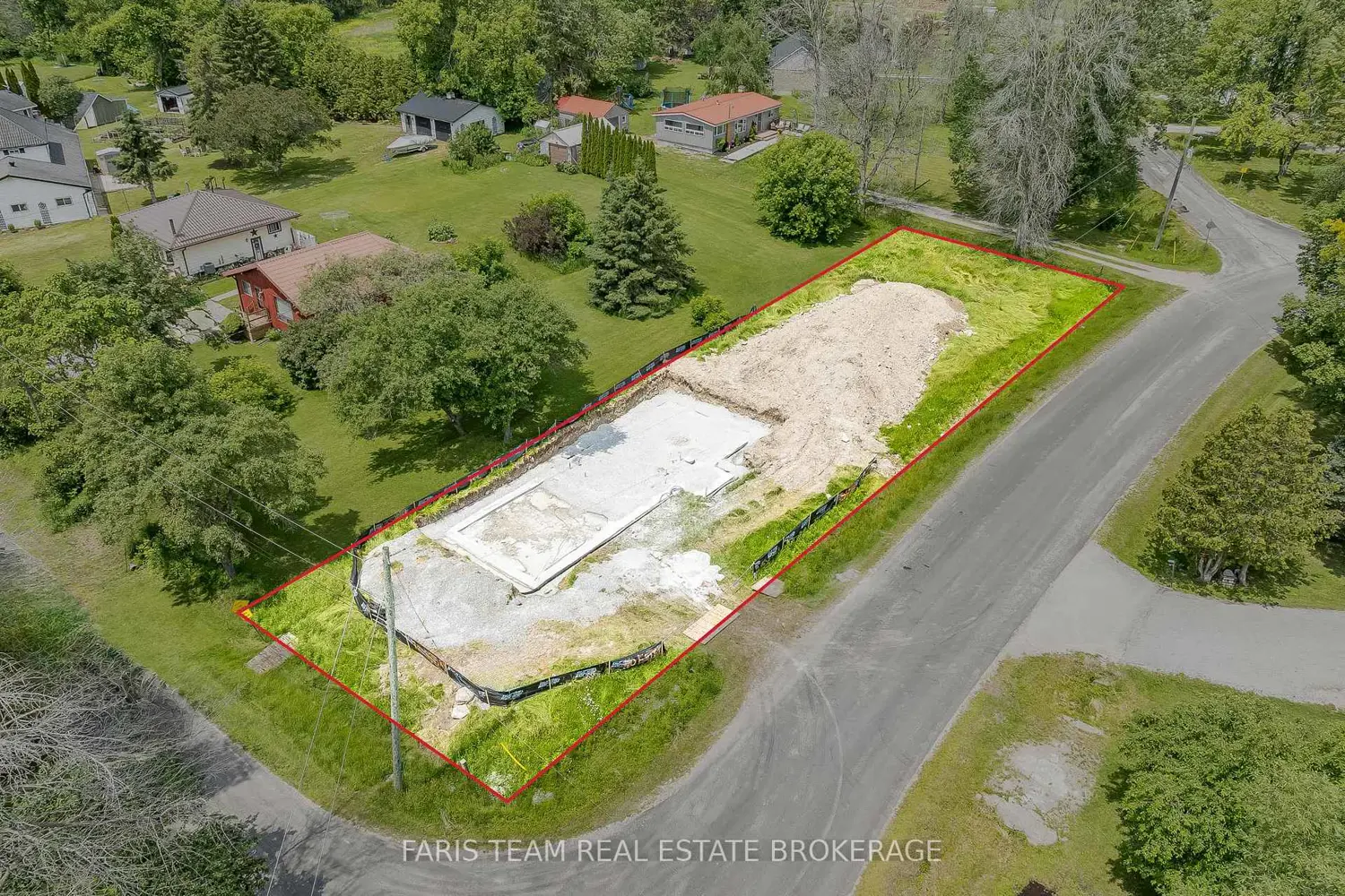 4138 Fountain Drive photo 2