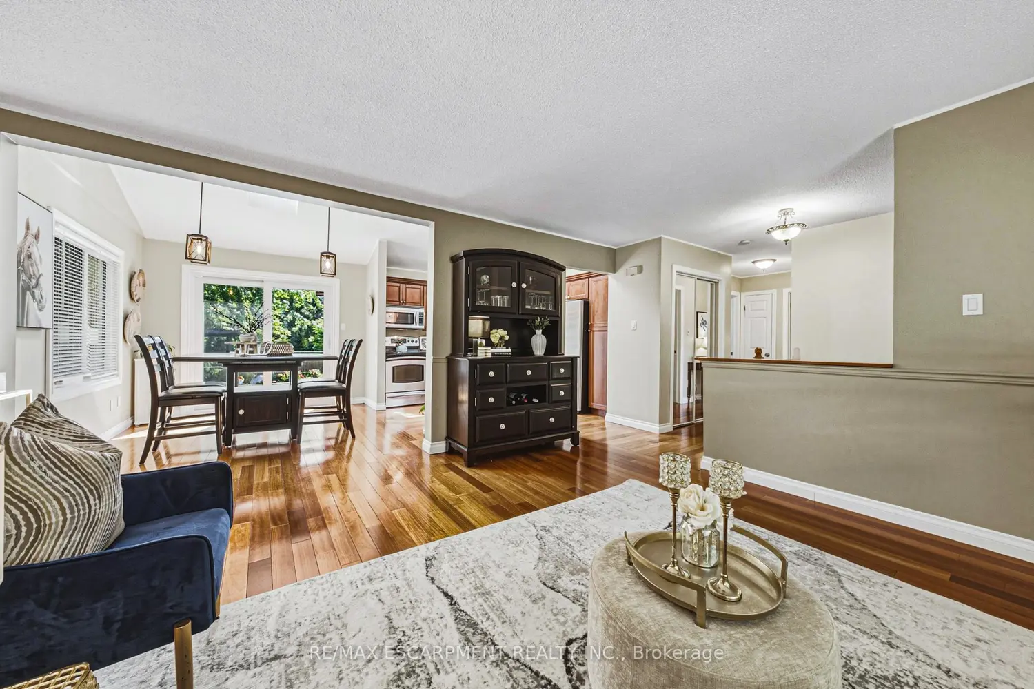 742 Francis Road photo 4
