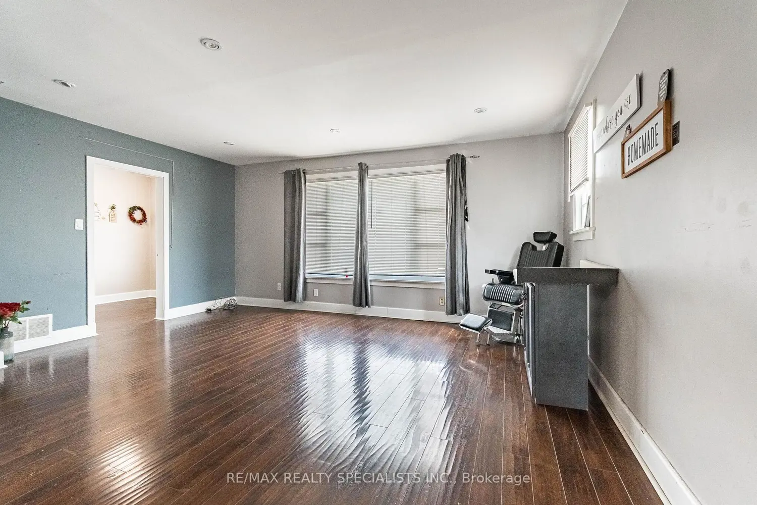 1230 Duke Street photo 5