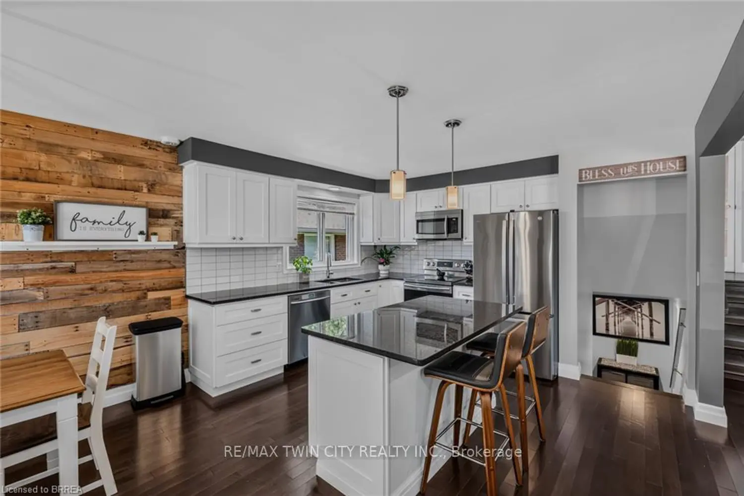 38 Brier Park Road photo 3