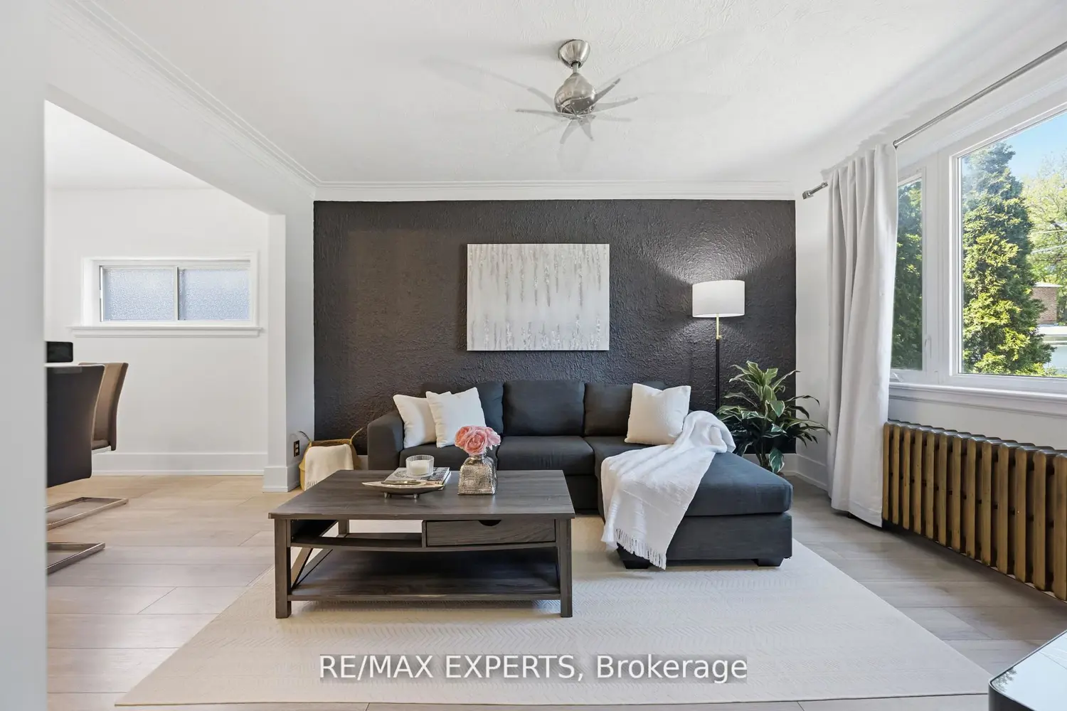 221 Clonmore Drive photo 3