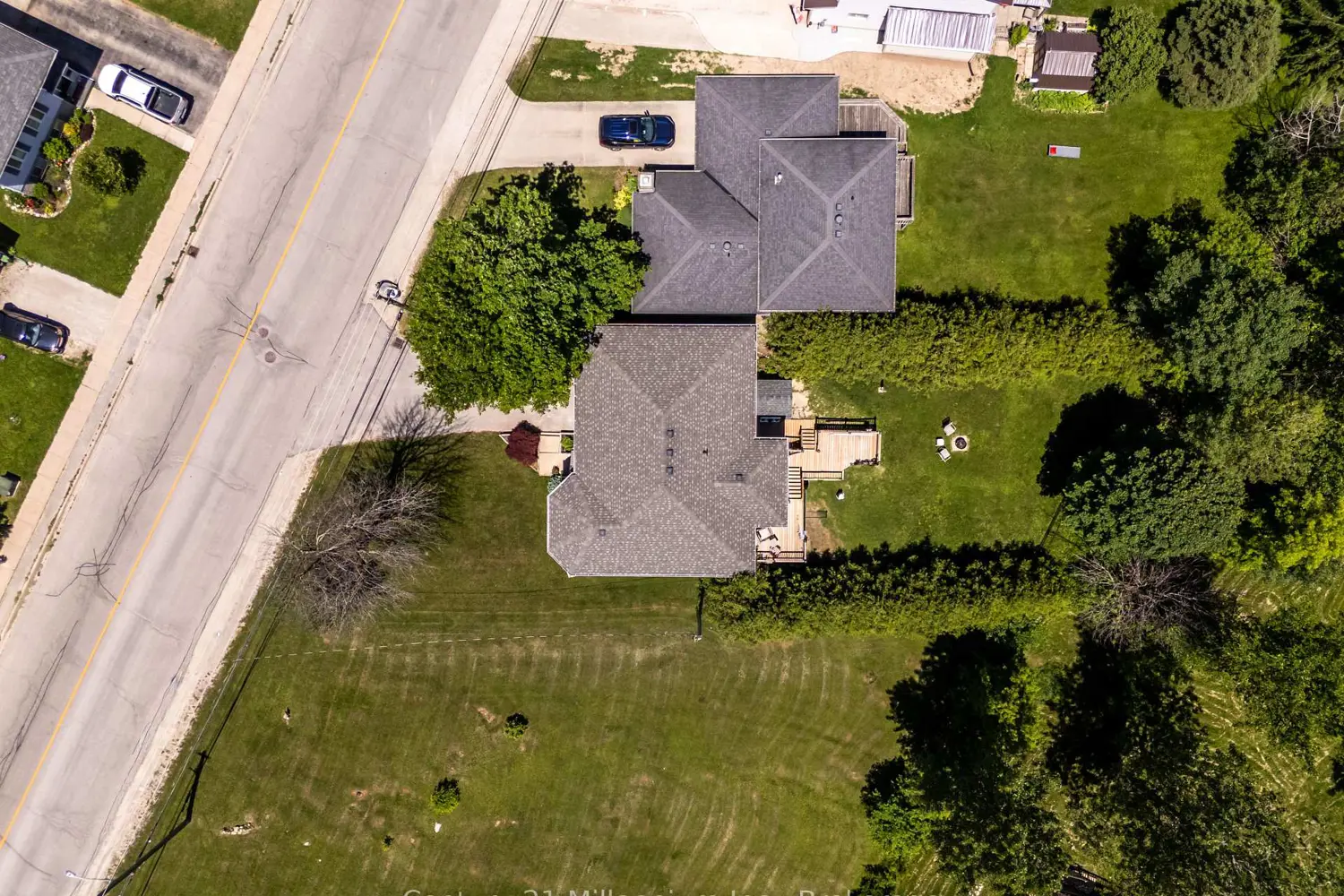 2625 9Th Avenue photo 5