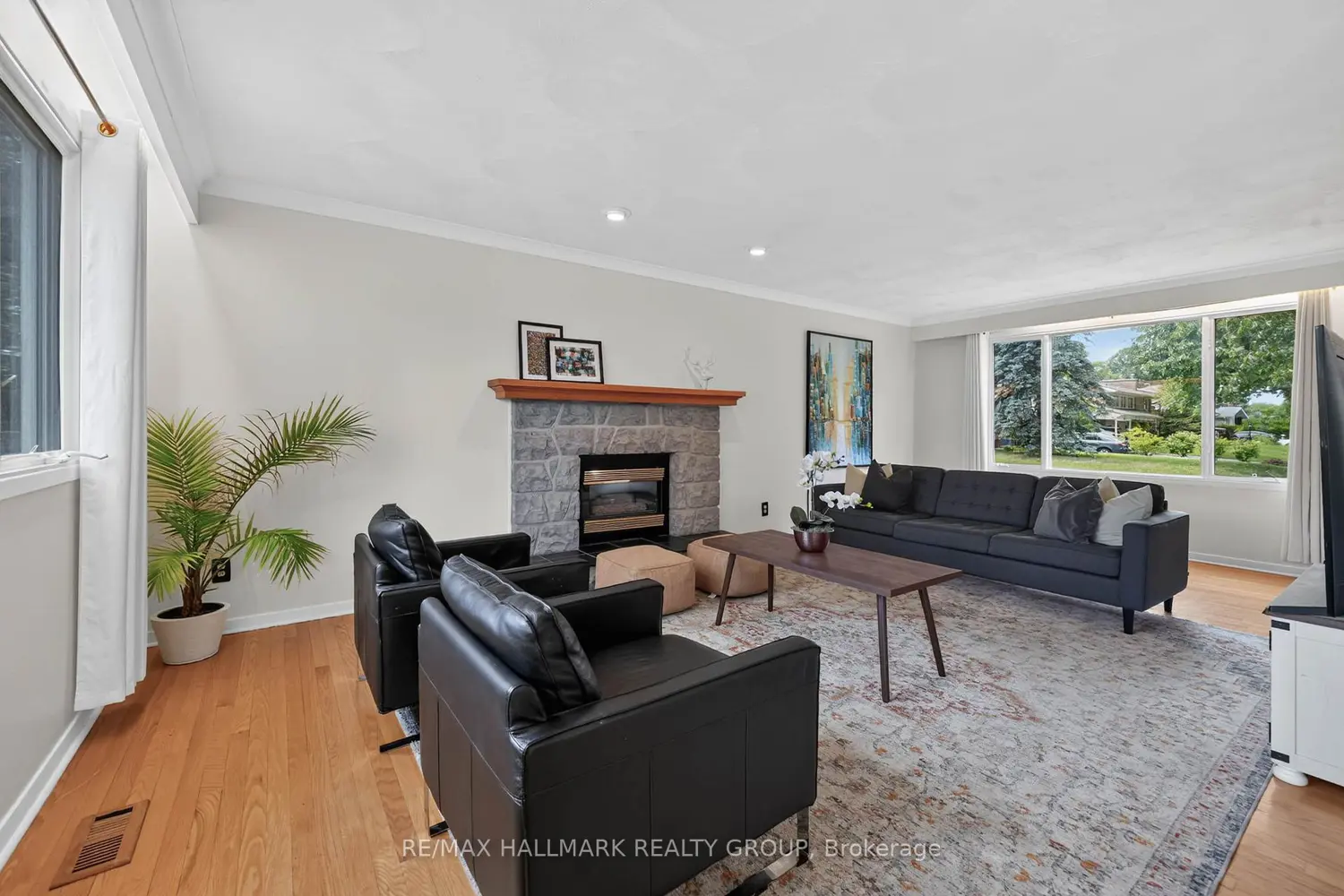 1038 Arnot Road photo 3