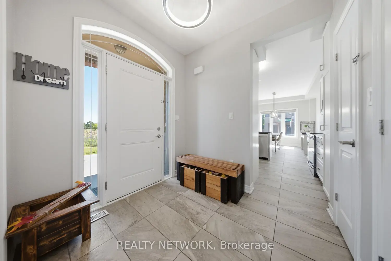 104 Sonoma Valley Crescent photo 3