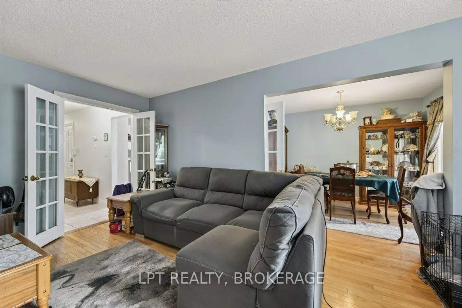 645 Roosevelt Drive photo 4
