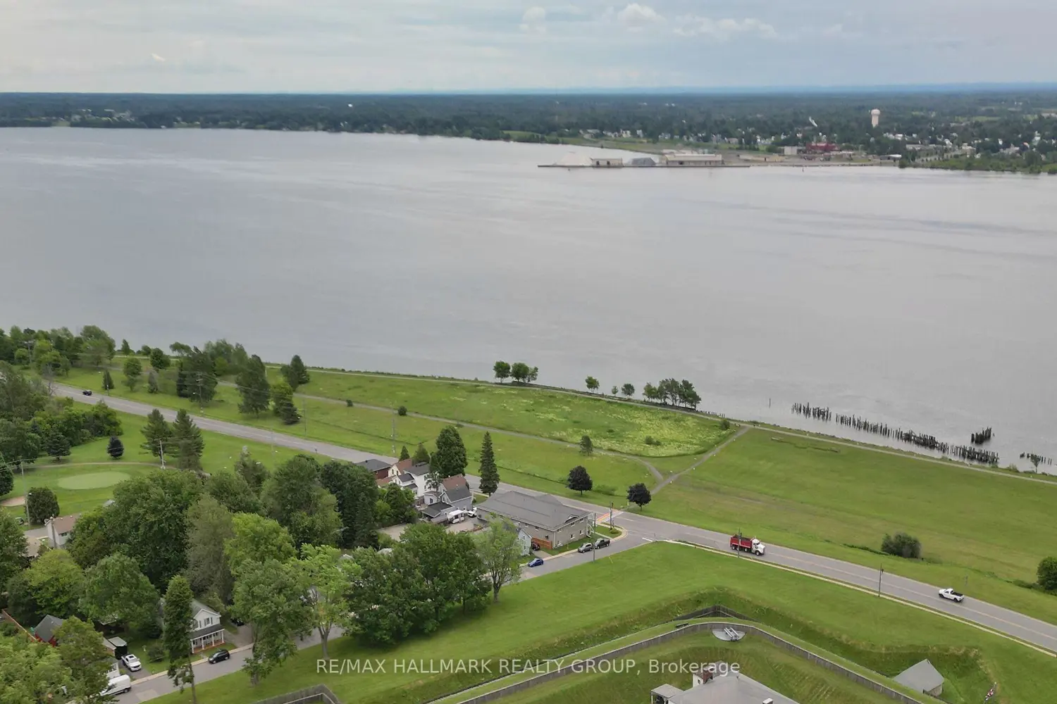 410 King Street 7 photo 2
