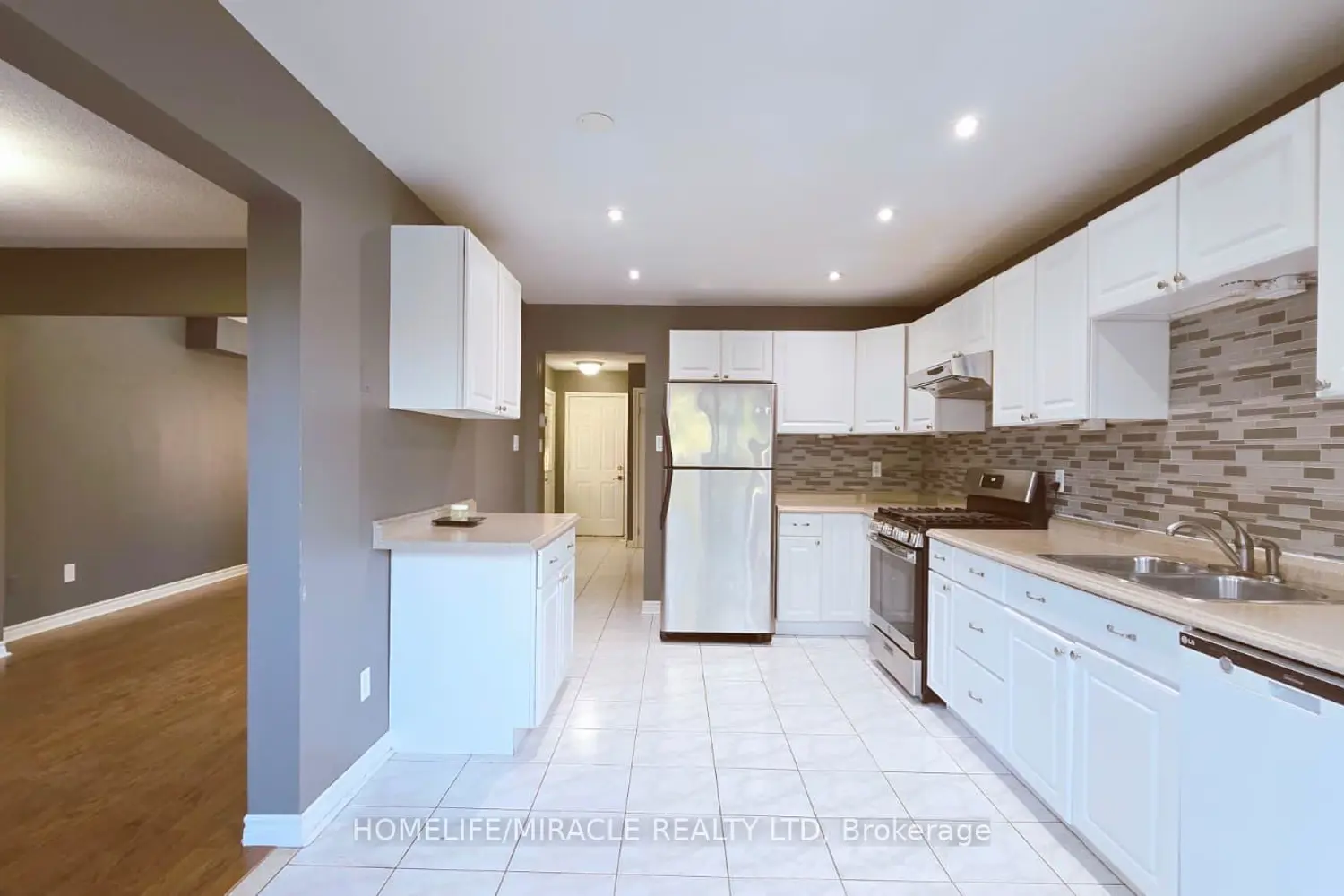 12 Gore Drive photo 3