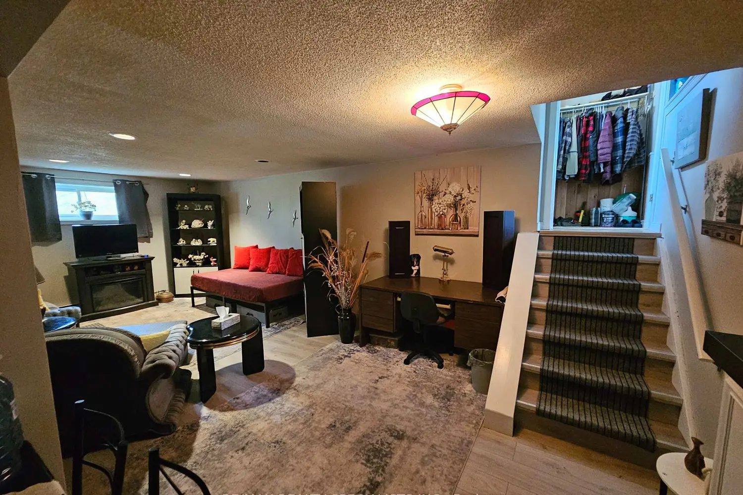 914 Janette Street photo 4