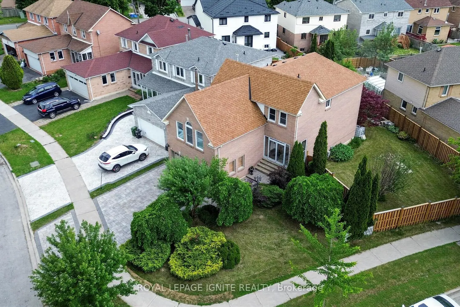 25 Valley Centre Drive photo 2