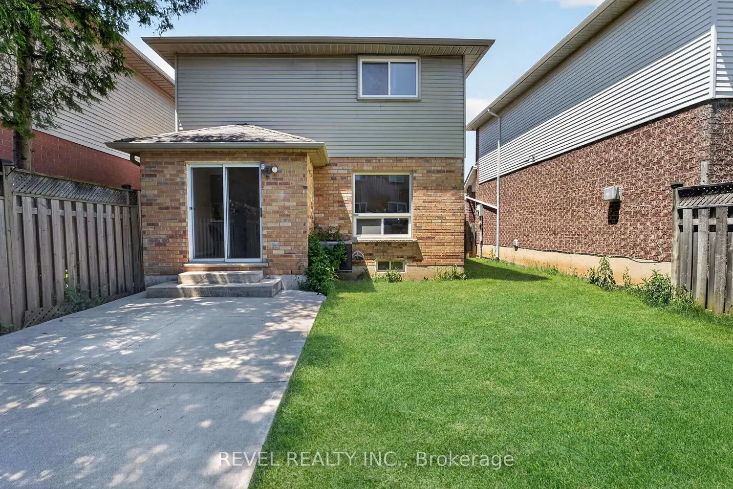 79 Lynnette Drive photo 5
