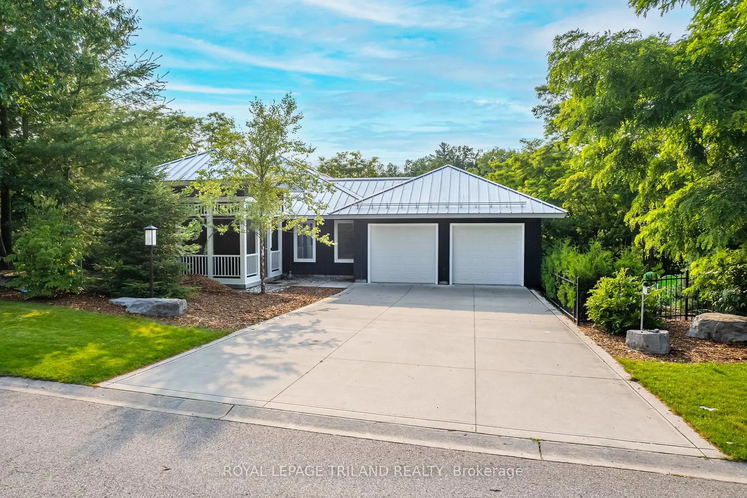 10099 Jennison Crescent photo 5
