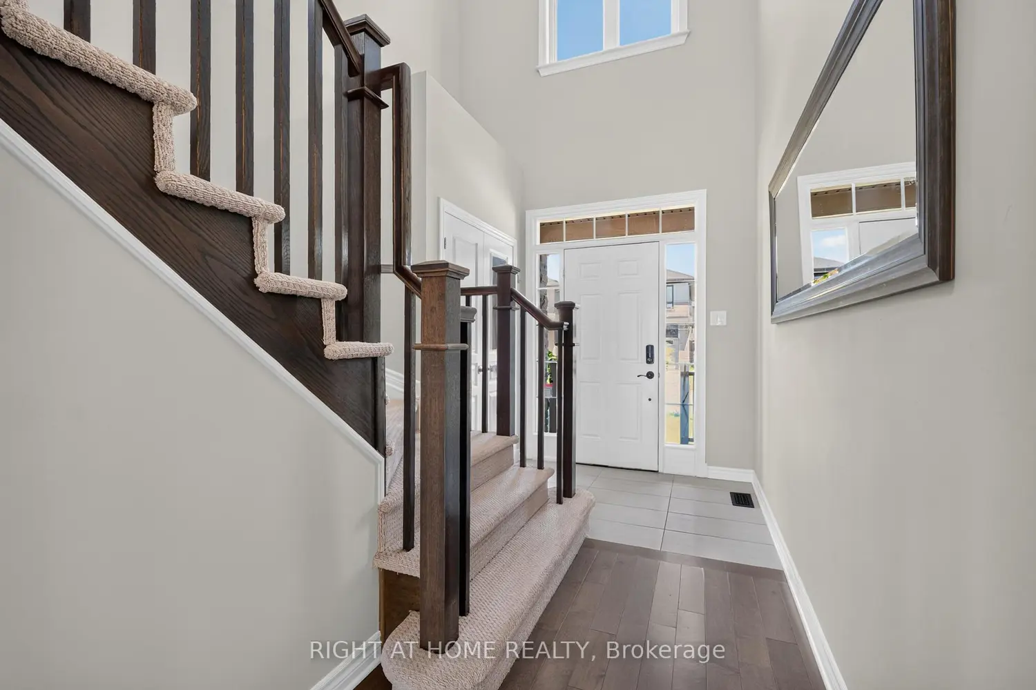 207 Mareth Way photo 2