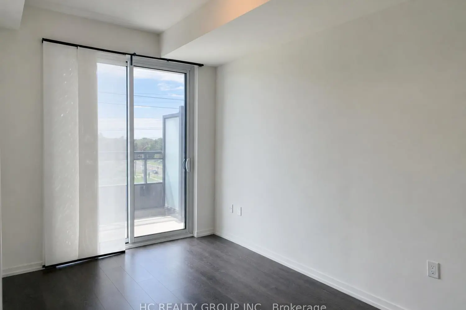 3237 Bayview Avenue 312 photo 4