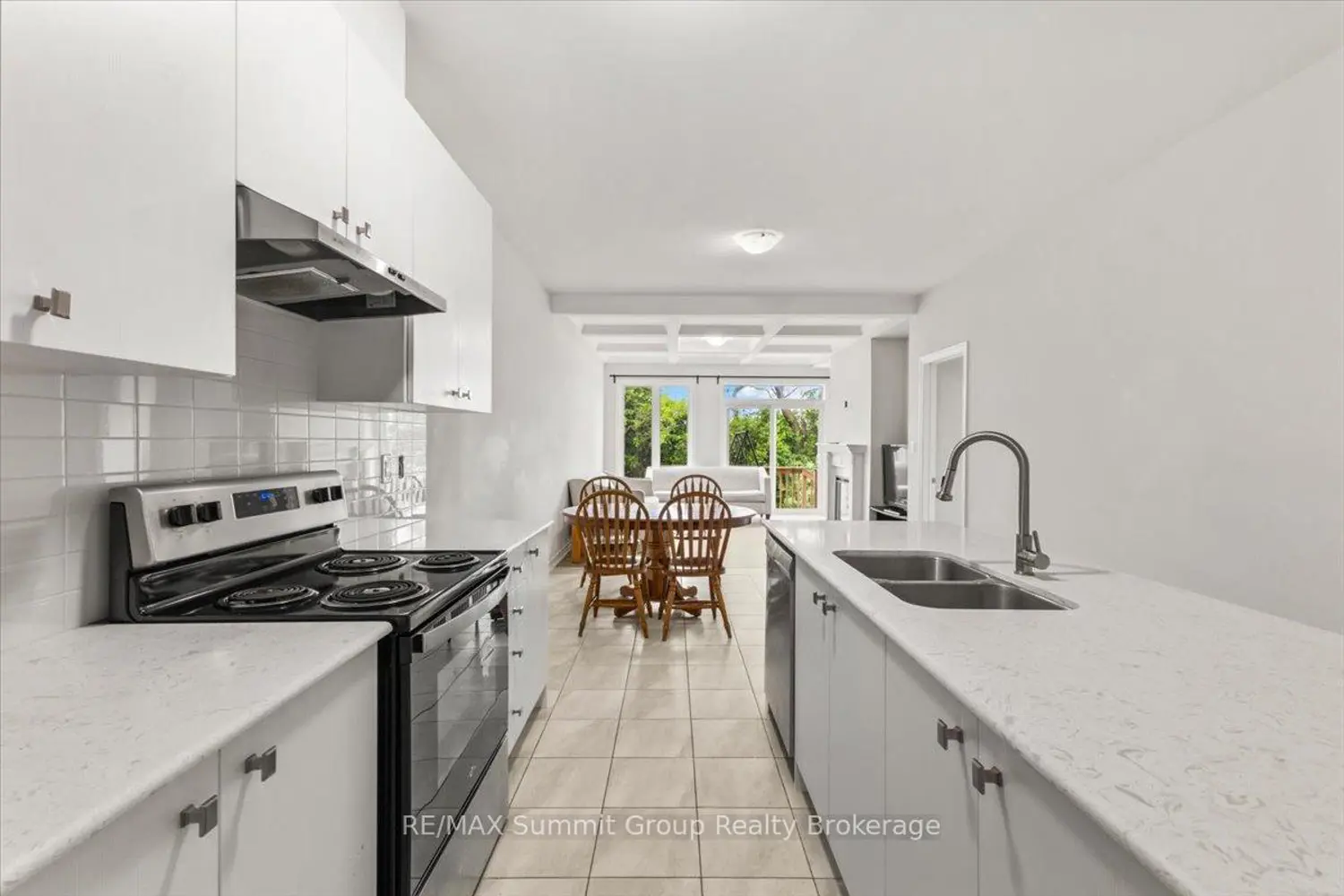 118 Stonebrook Way photo 2