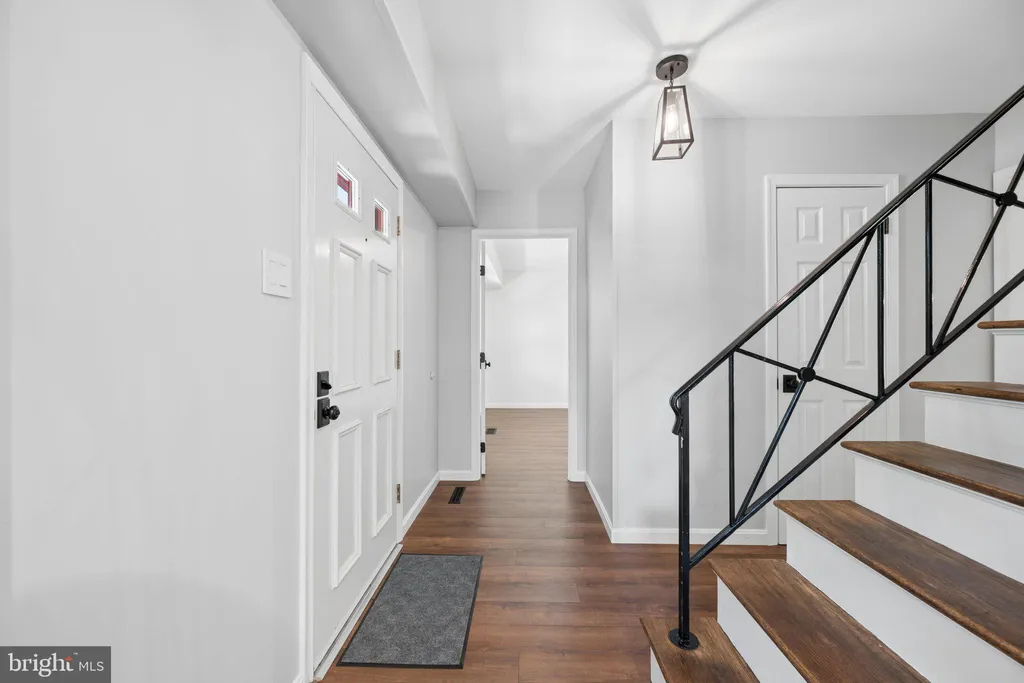 12100 Maycheck Lane, Bowie, MD 20715 photo 5