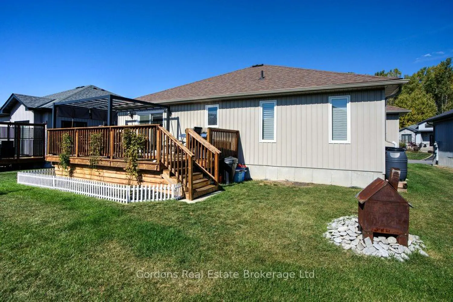 42 Conger Drive photo 4