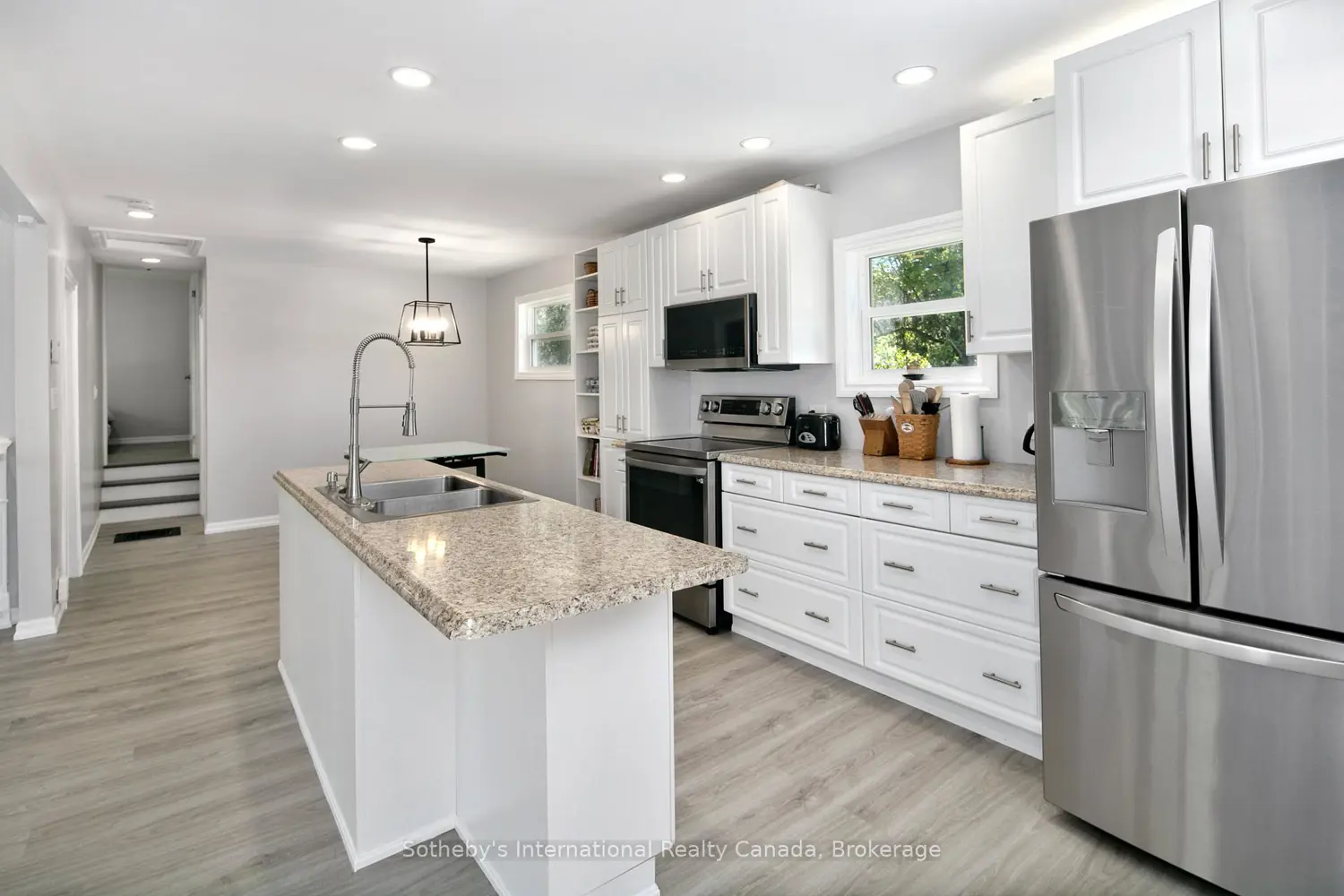 640514 Hamilton Road photo 4