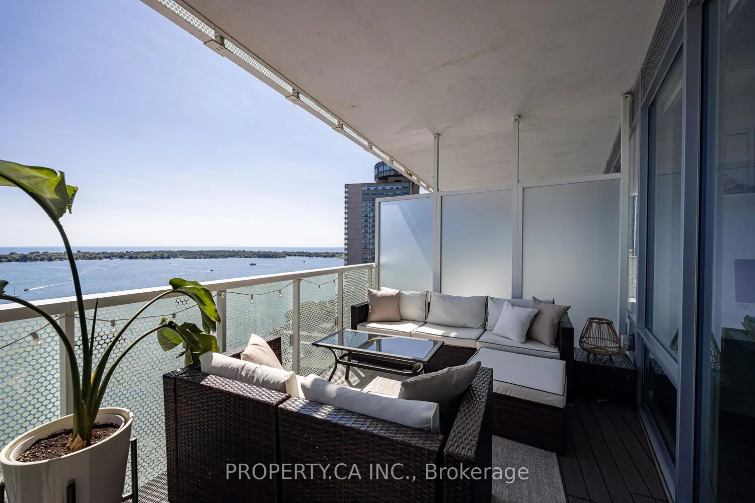 15 Queens Quay 2203 photo 2