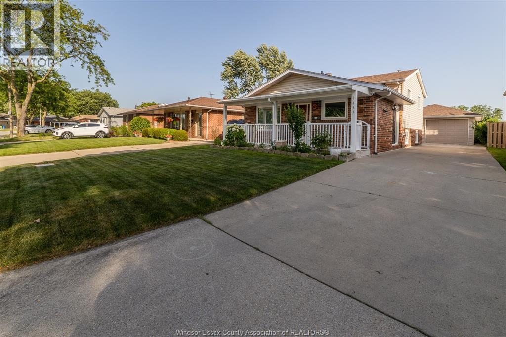 3444 Hemlock , Windsor, ON, N8R1Z9