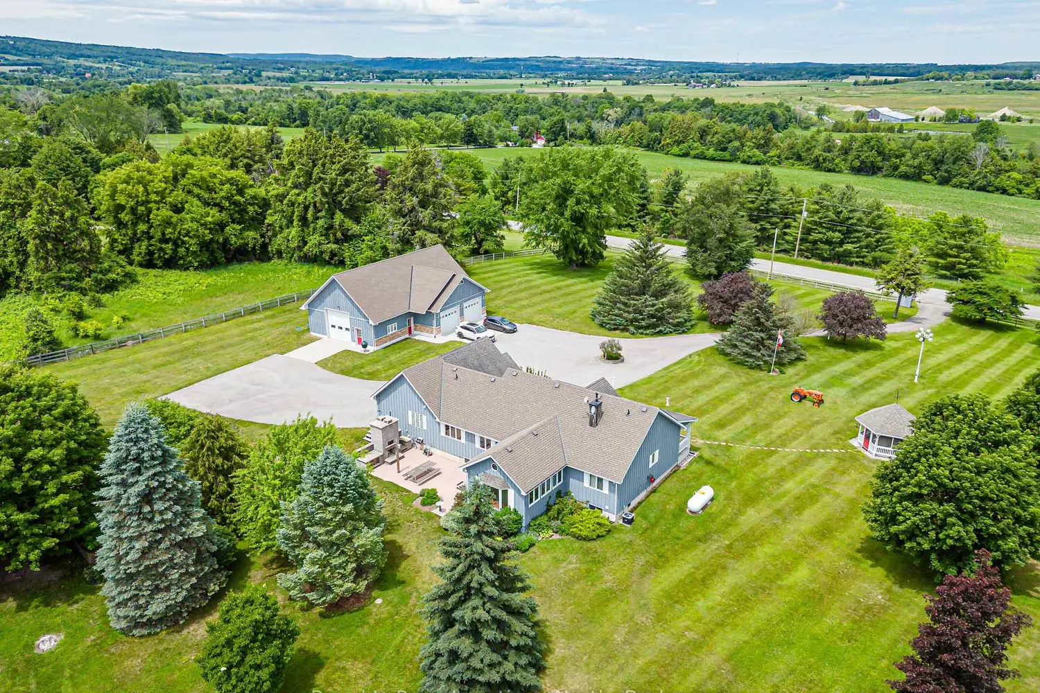 828530 Mulmur-Nottawasaga Townline