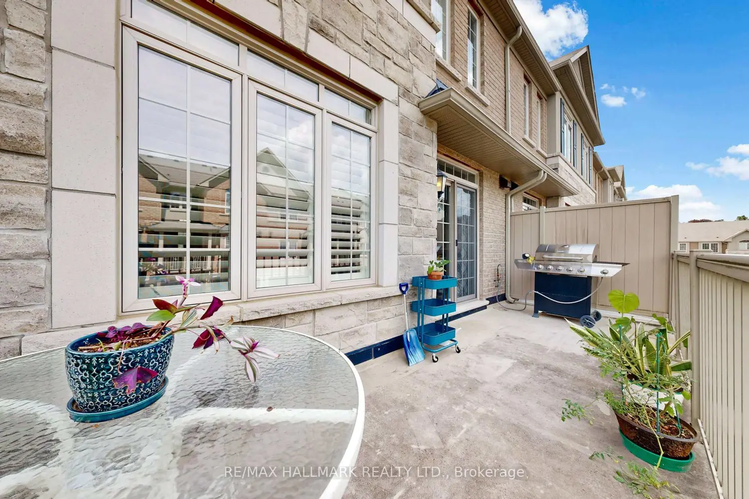 215 Dundas Street 14 photo 5