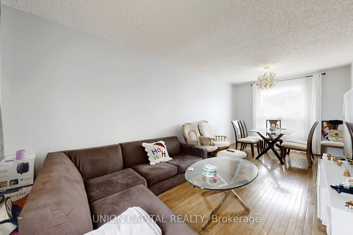 142 Wright Crescent photo 3