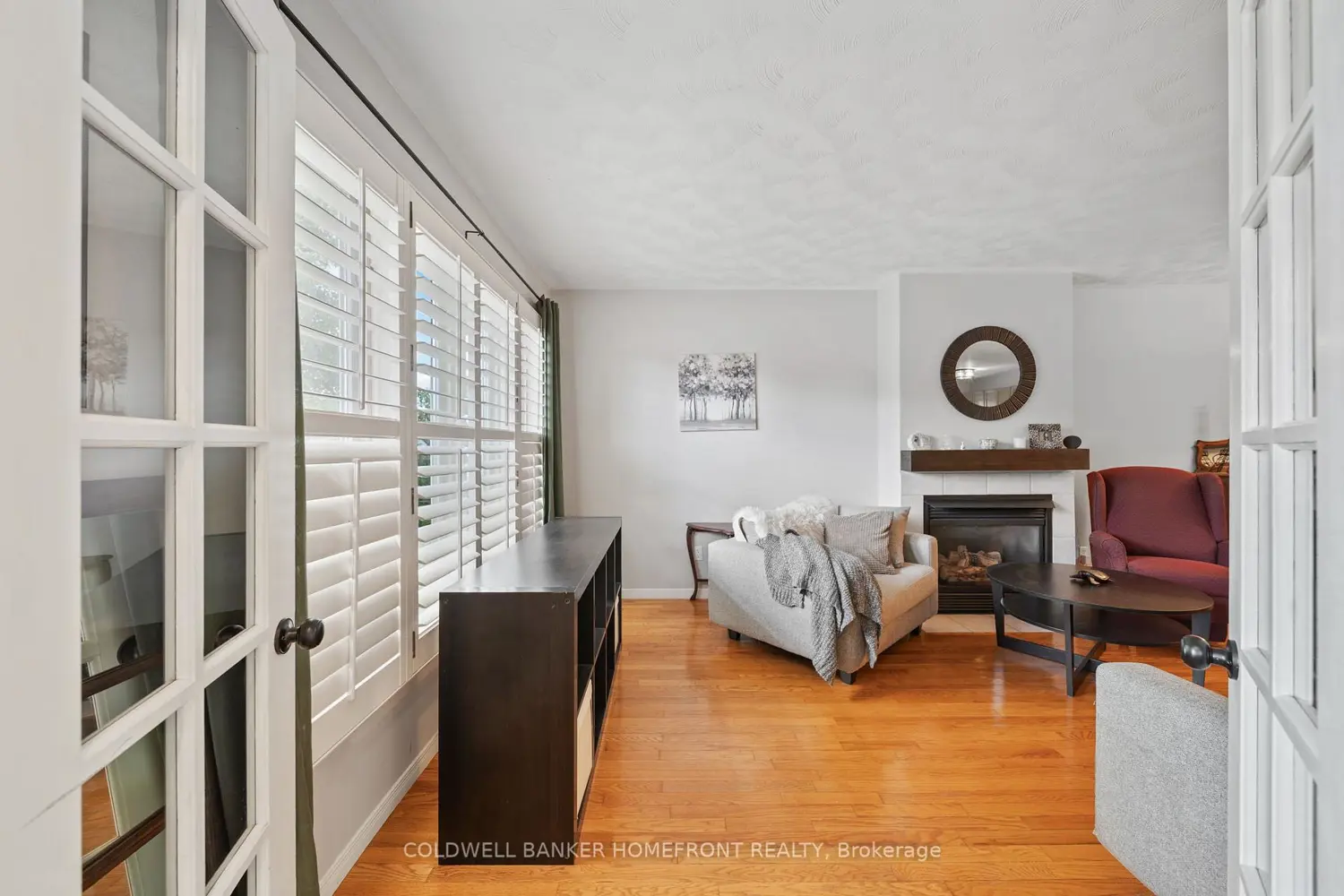 21 Court Drive photo 2