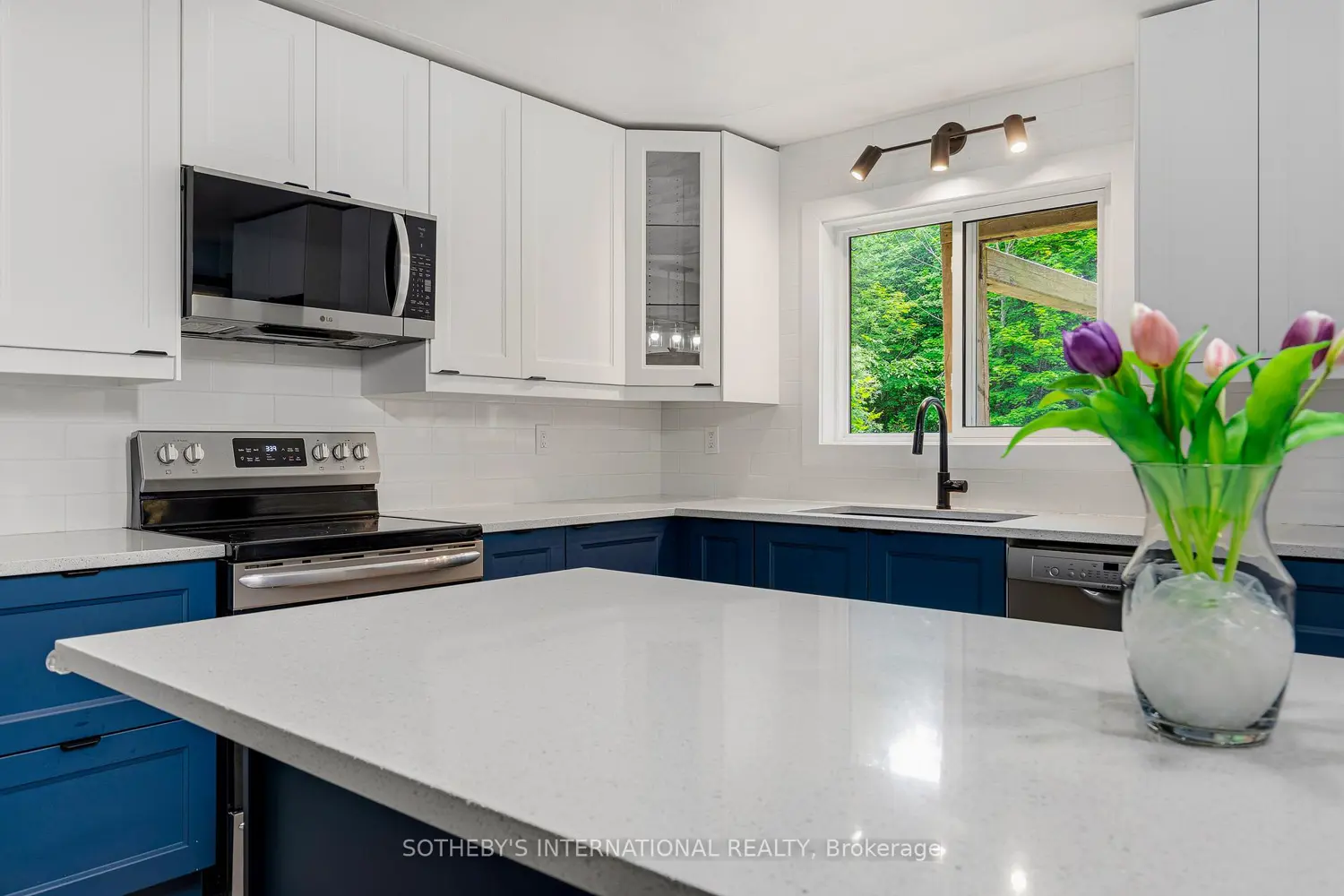 8690 Kyle Road photo 3