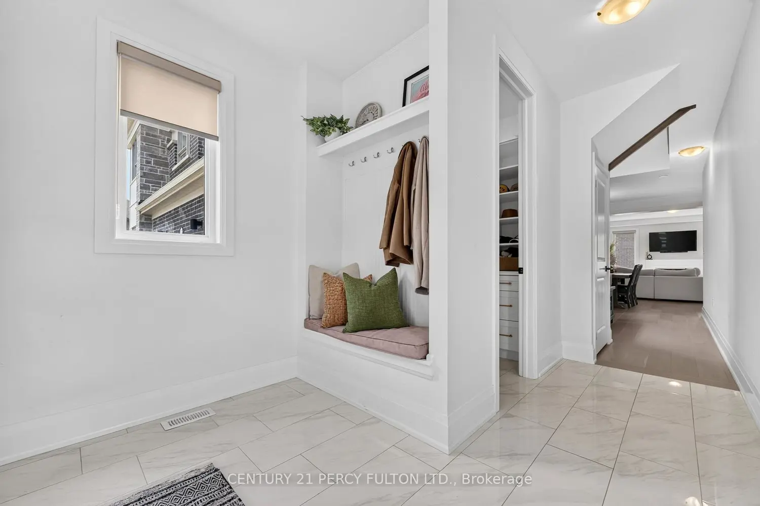 1477 Mockingbird Square photo 5