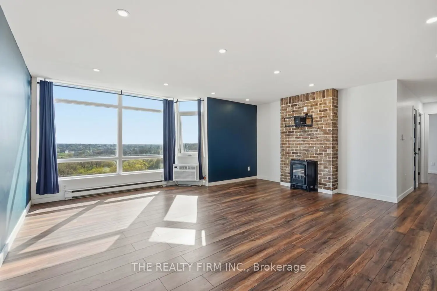 45 Pond Mills Road 1210 photo 3