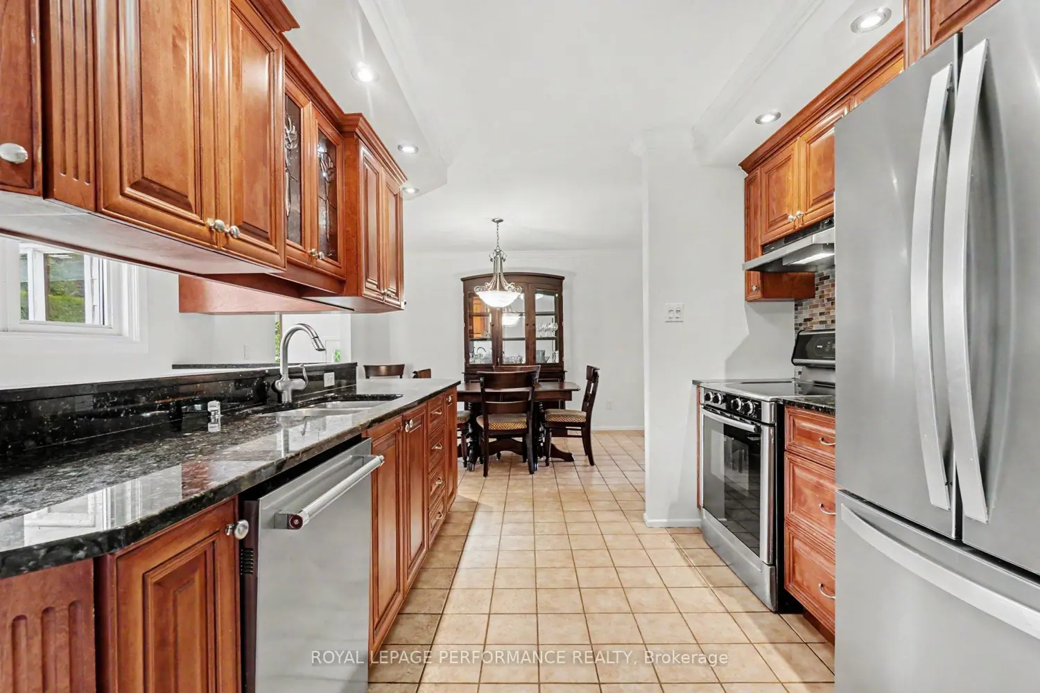 1599 Maxime Street photo 4