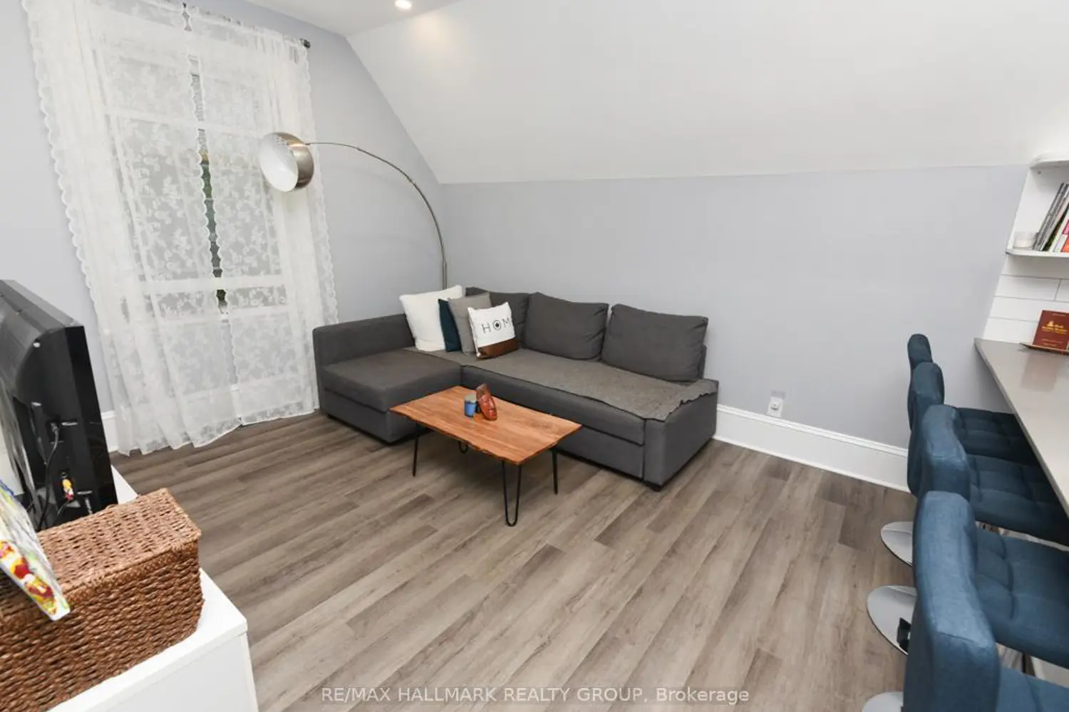 419 Besserer Street photo 3