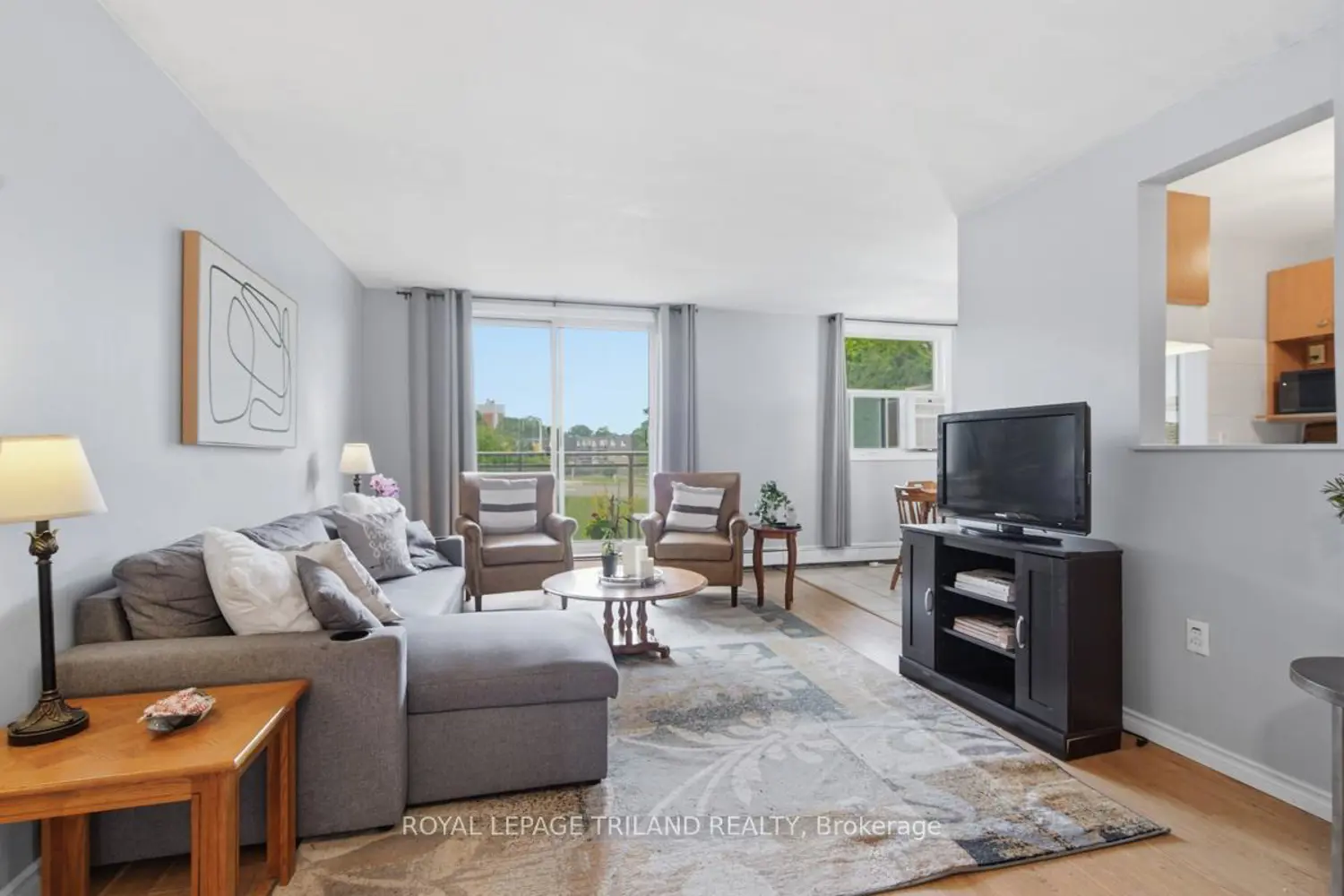 931 Wonderland Road 312 photo 5