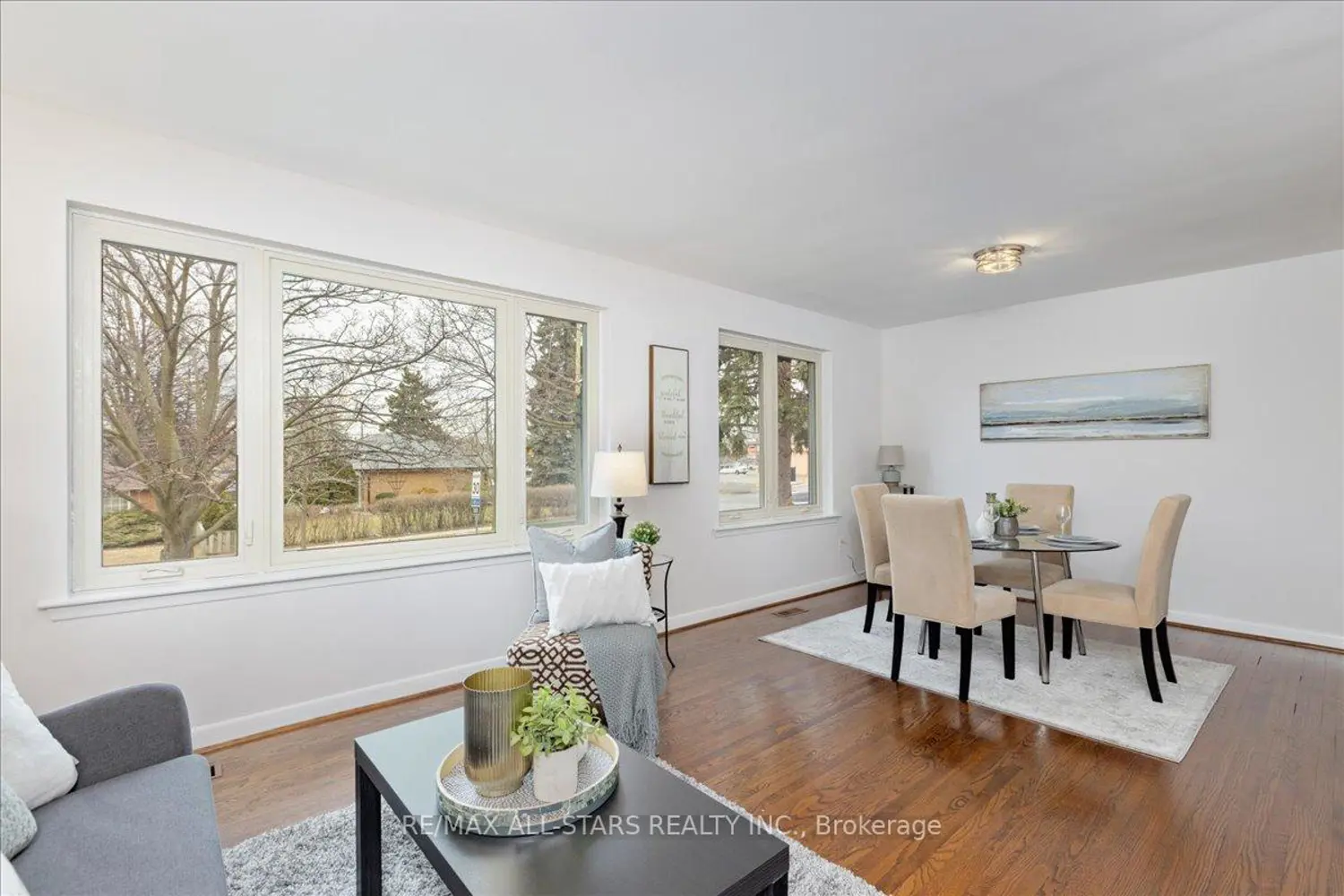 55 Sancrest Drive photo 2