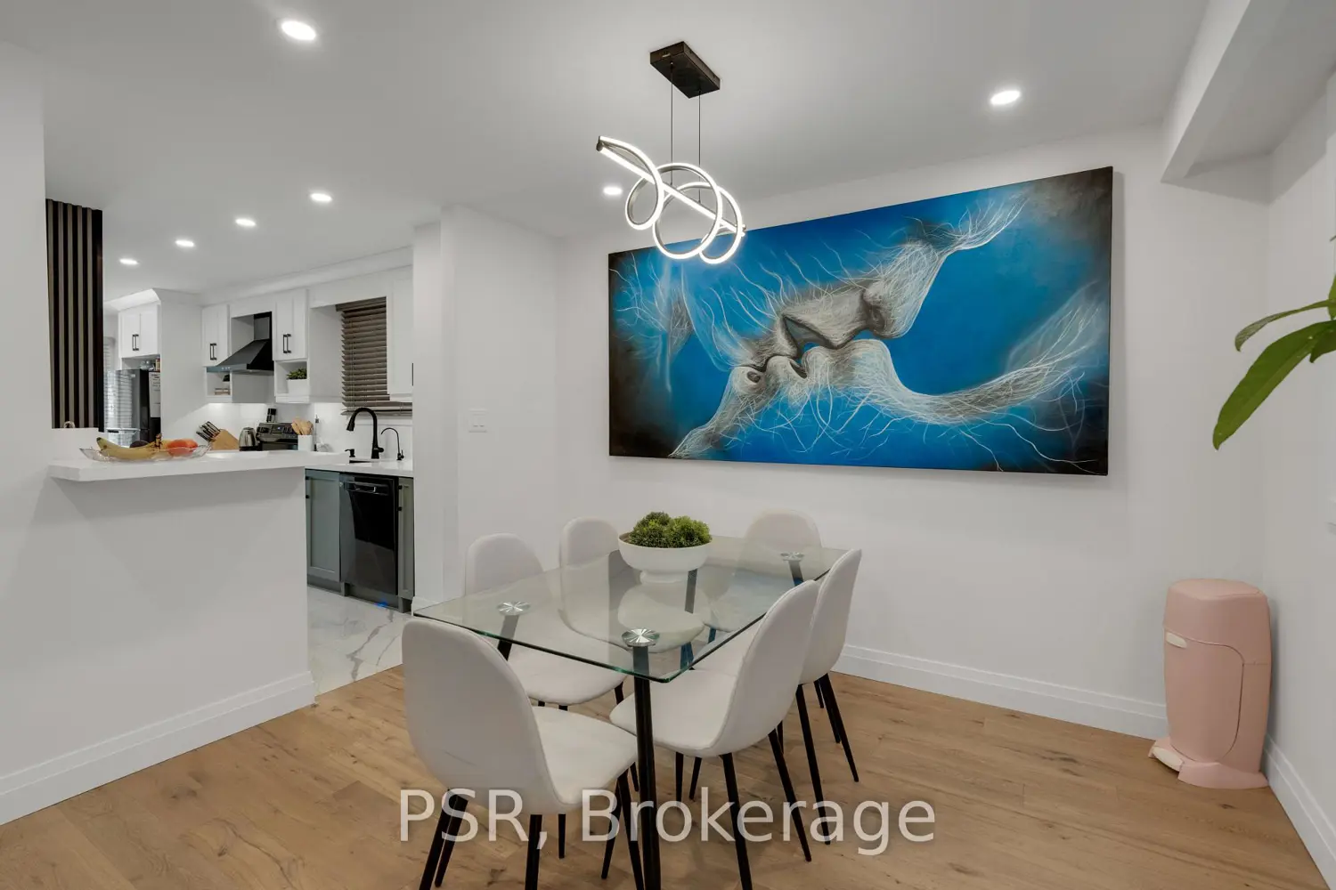 52 Daniele Avenue photo 5