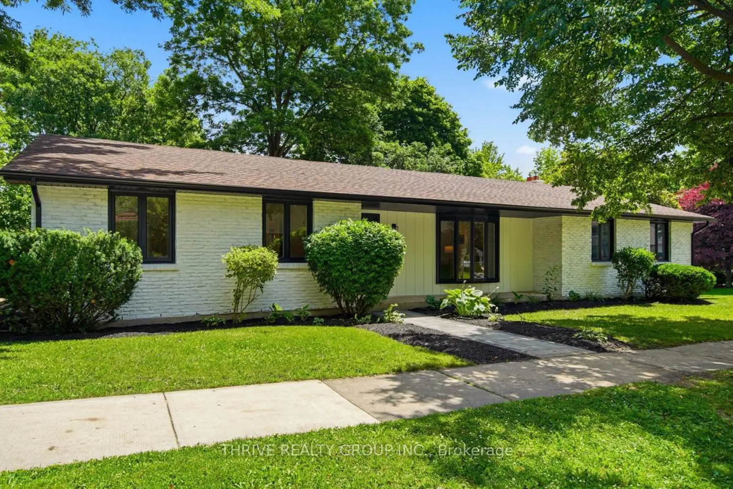 744 Barclay Road photo 2