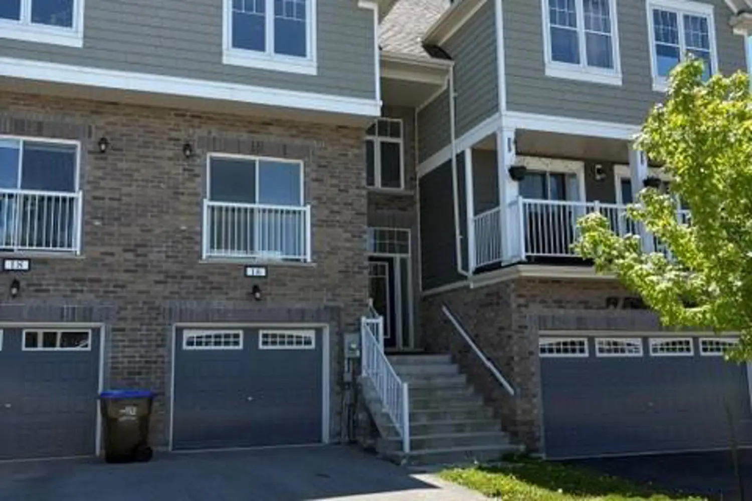 16 Hills Thistle Drive photo 2