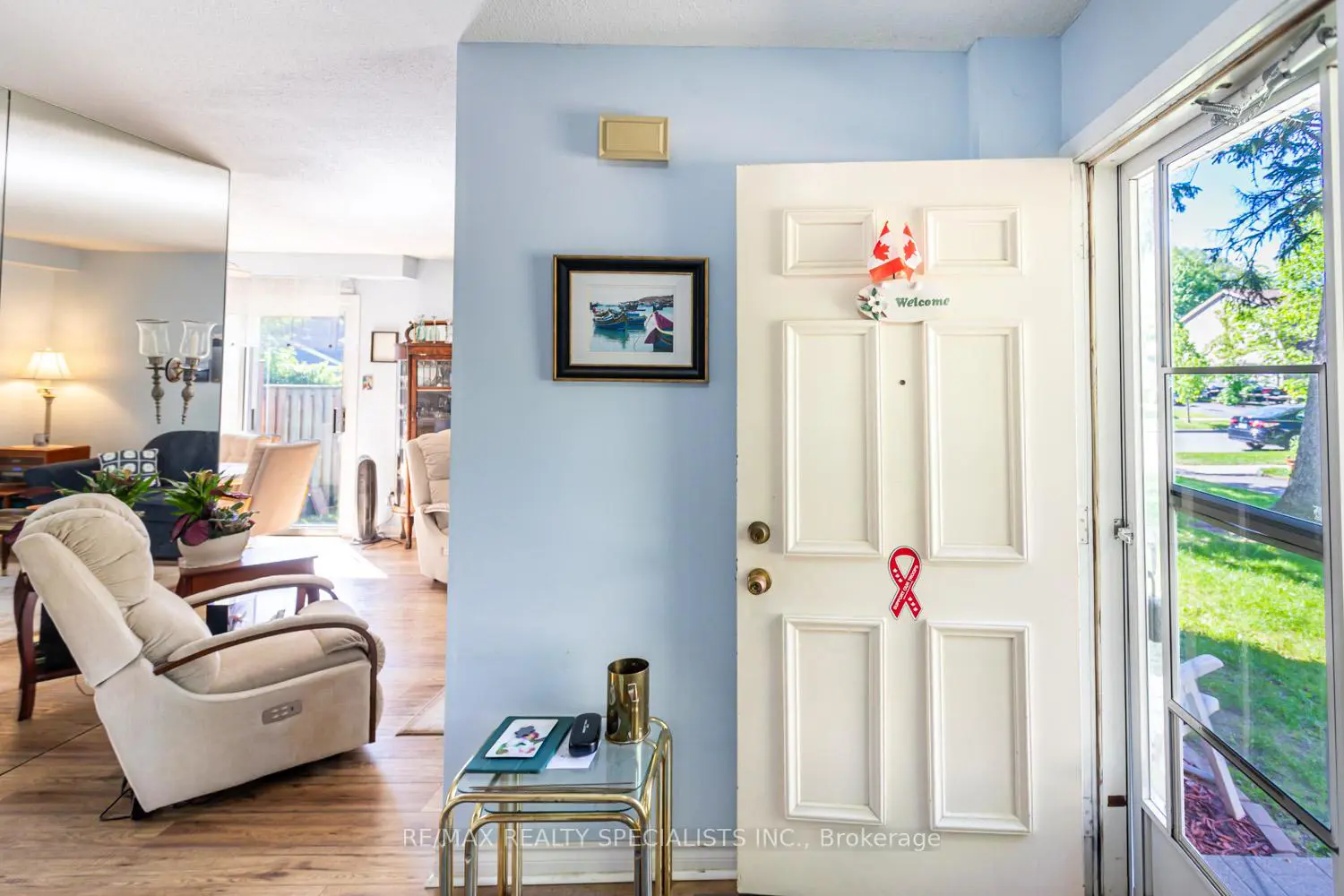 98 Falconer Drive 19 photo 2
