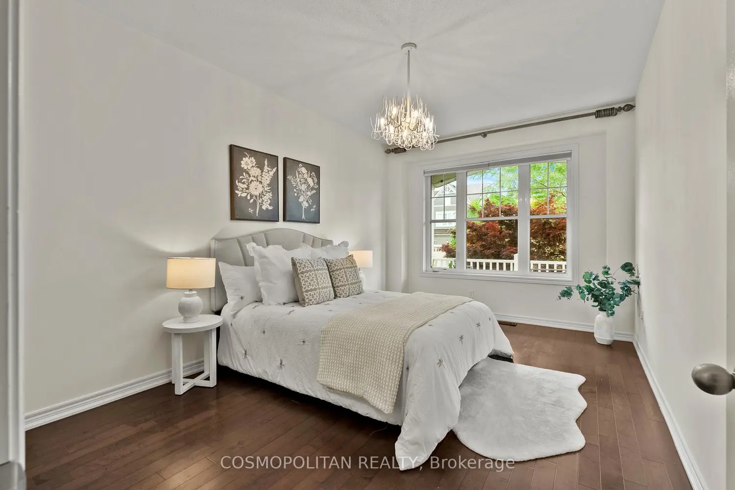 4359 Chemonda Street photo 4