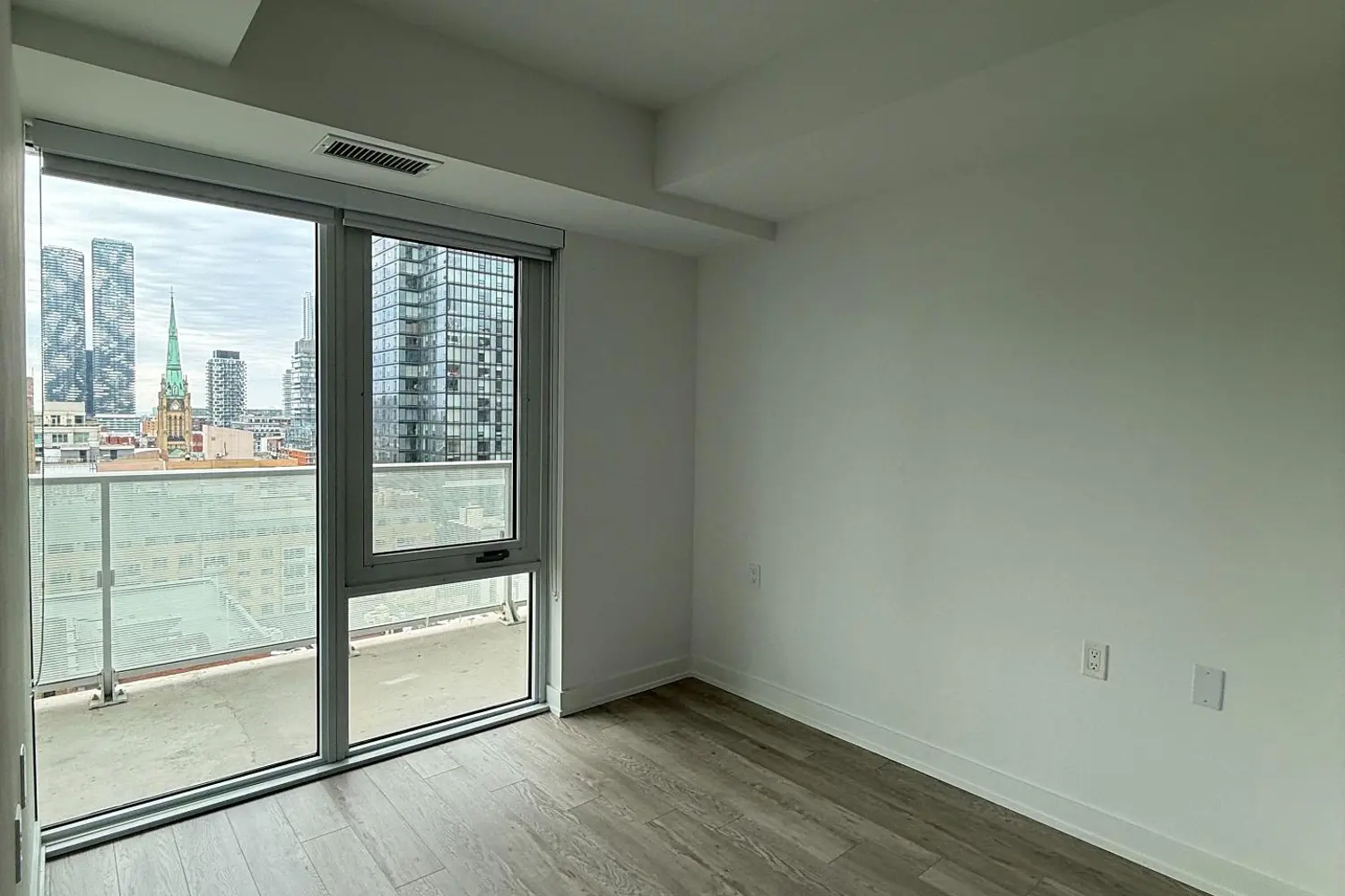 88 Queen Street 1007 photo 4