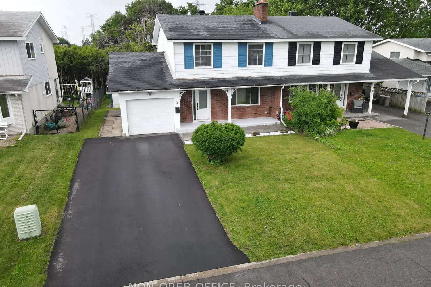 12 Downsview Crescent