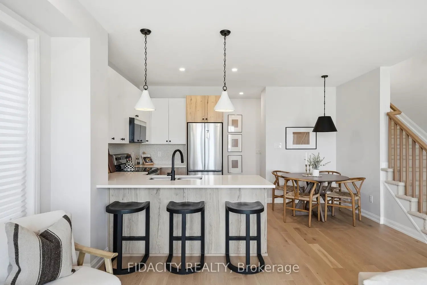 6333 Perth Street photo 2
