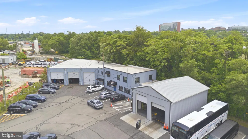 4401 E Fairmount Avenue E, Baltimore, MD 21224