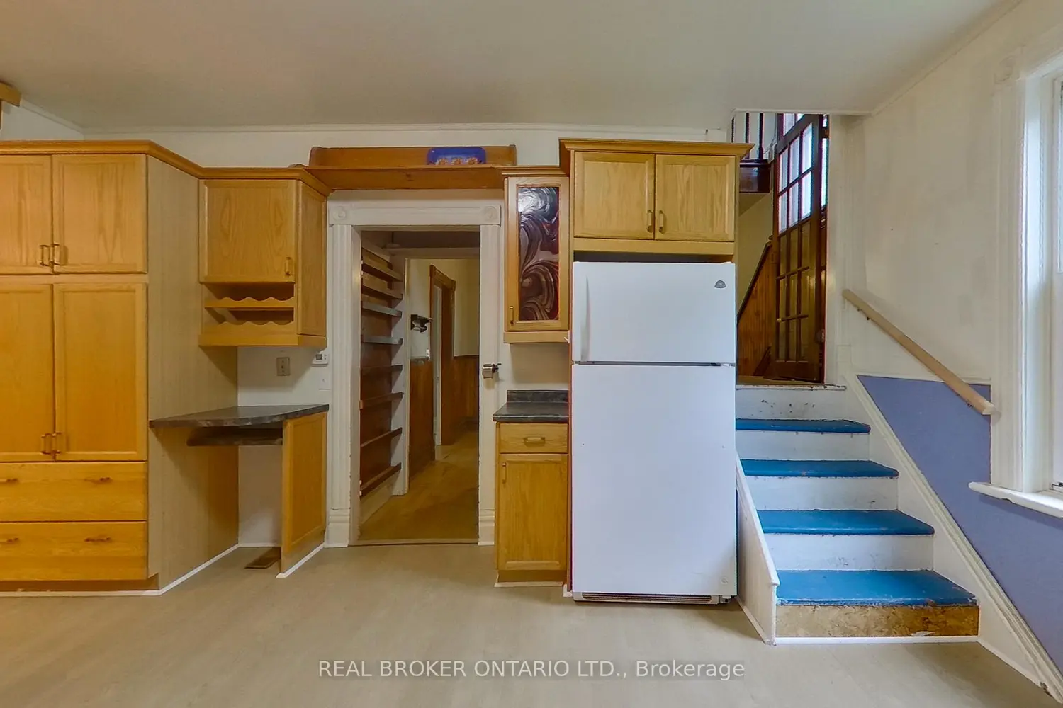 104 Isla Street photo 3
