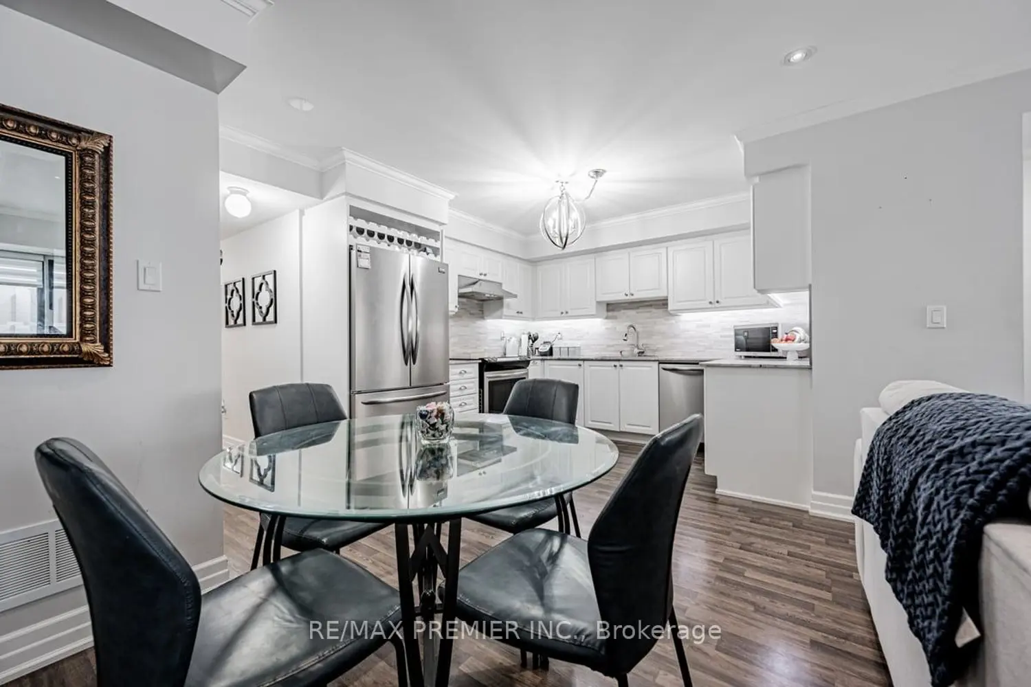 140 Widdicombe Hill Boulevard 624 photo 3