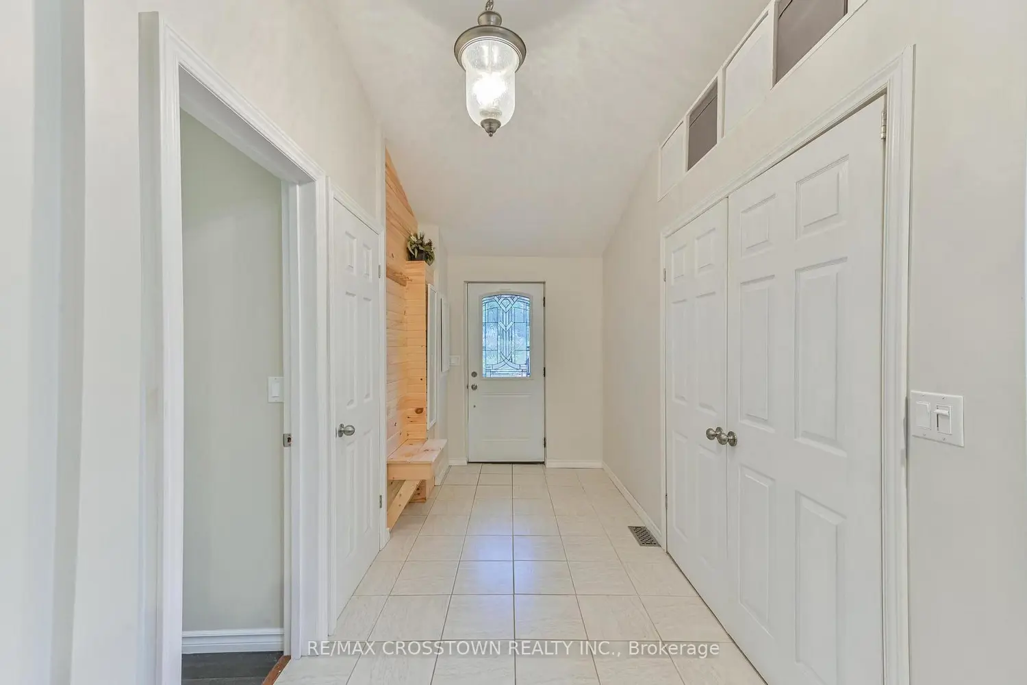 607 Juniper Drive photo 3
