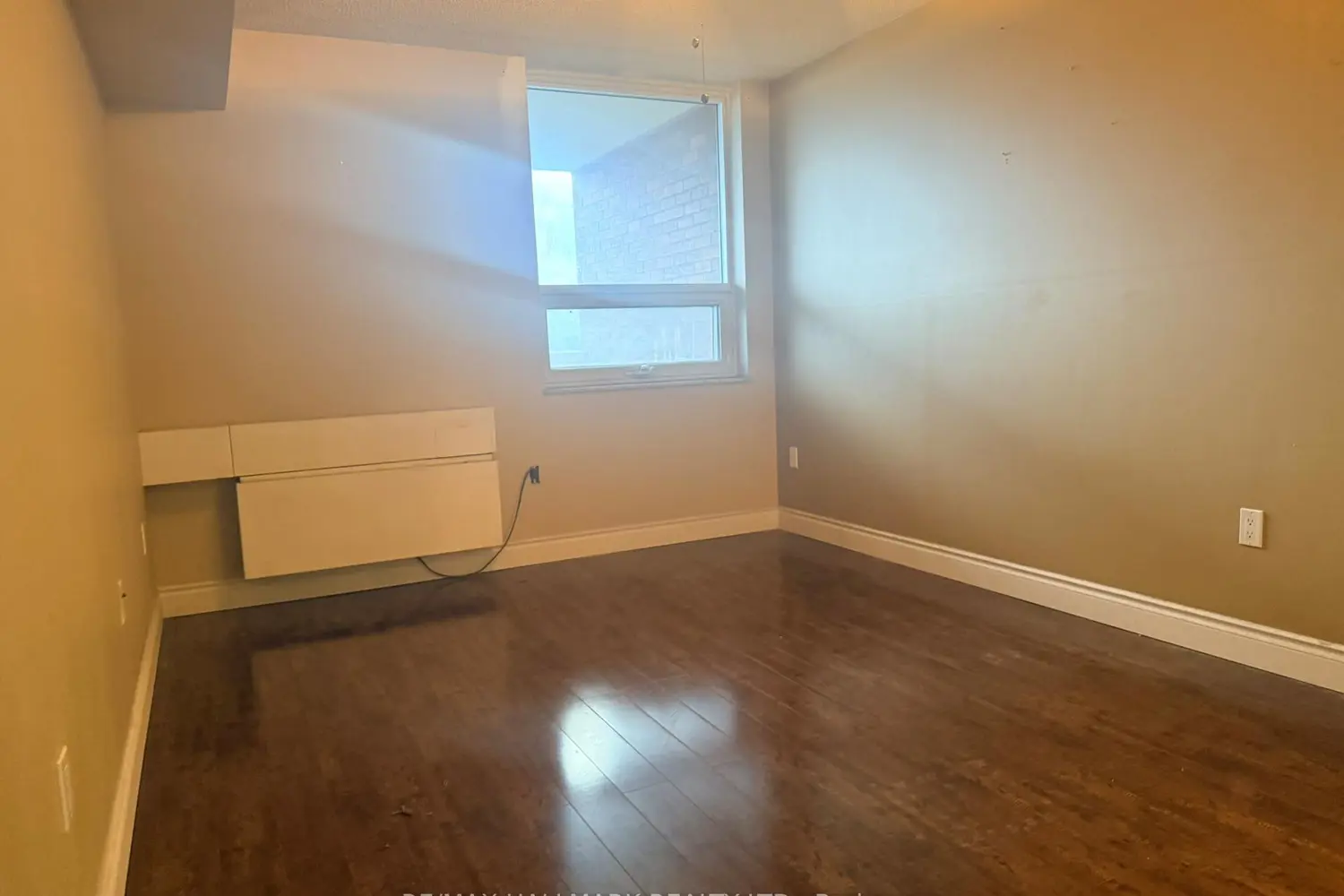 121 Ling Road 1612 photo 5