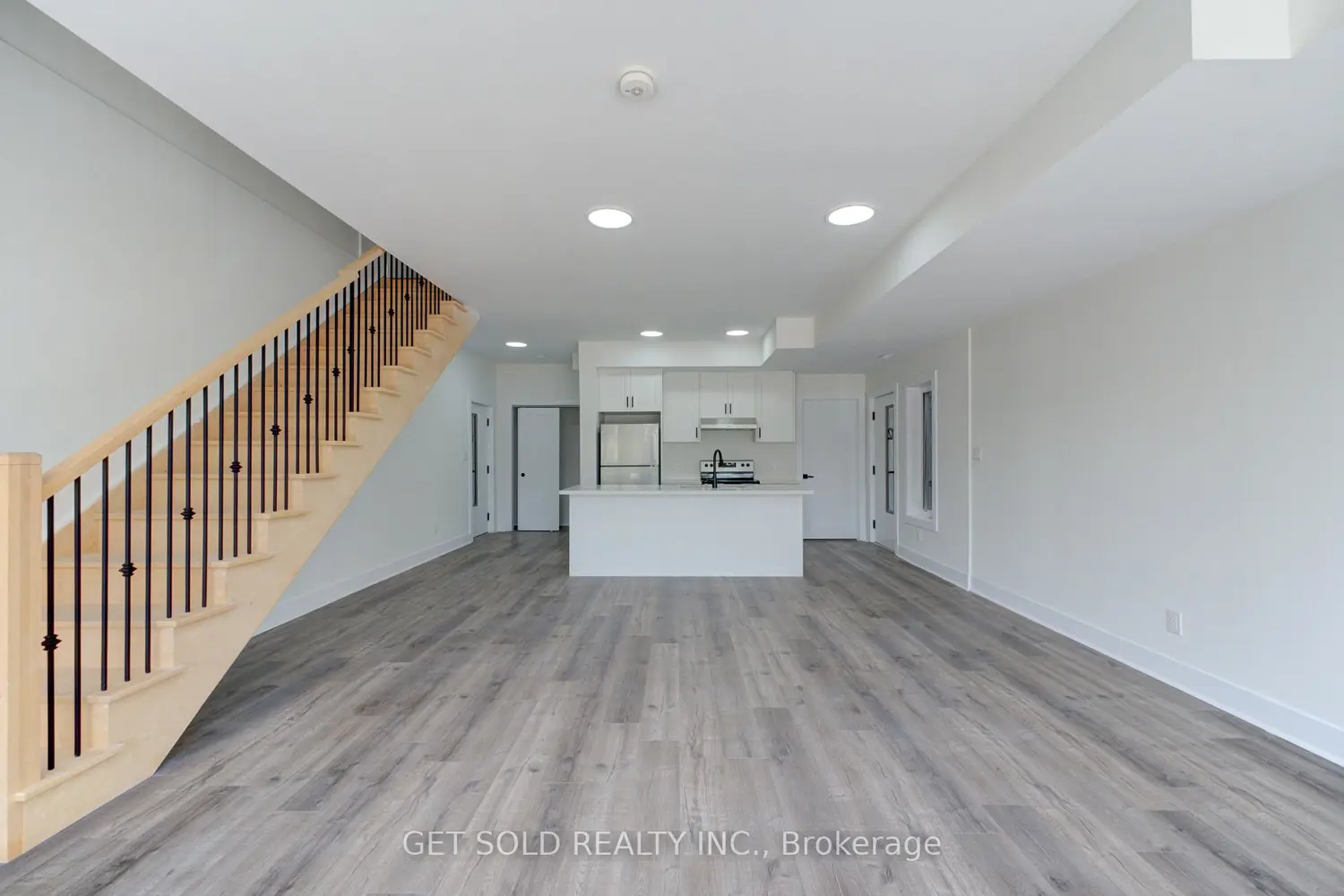 6701 Thorold Stone Road 12 photo 2