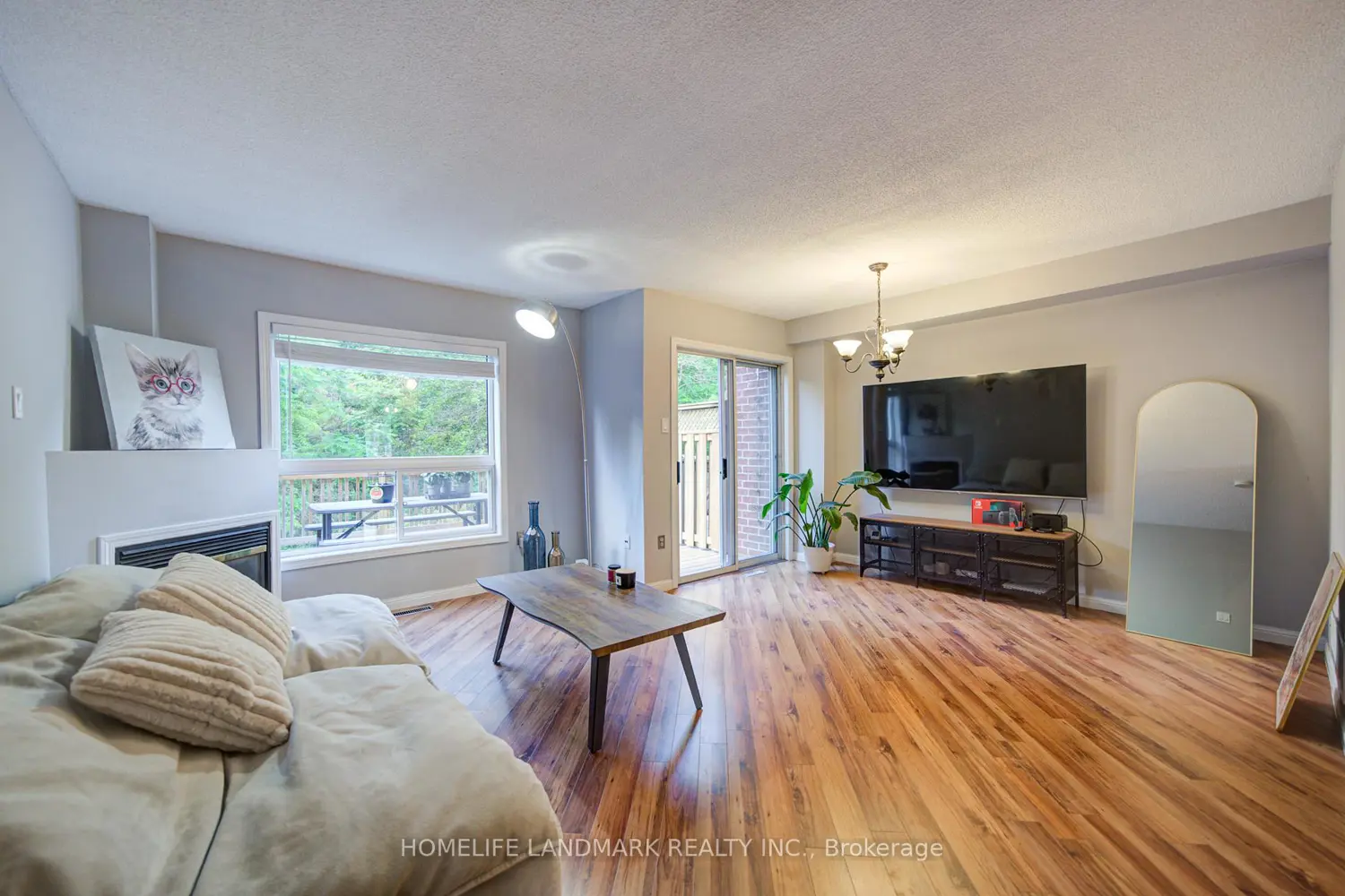 545 Bondi Avenue photo 5