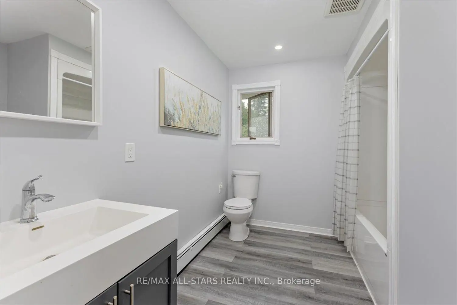 562 Catering Road photo 4